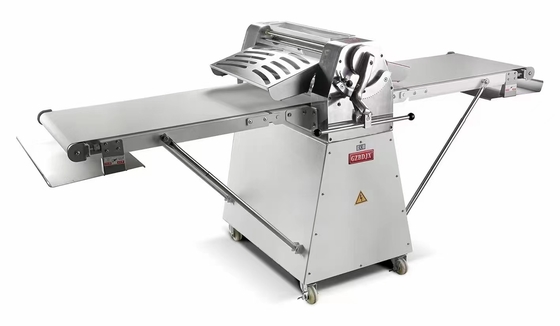 16-bak 250 kg verticale deegplaat met 0,75kw vermogen 6,5 kg maximaal deeggewicht