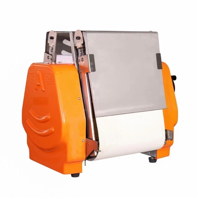 Commerciële 75 kg restaurant deegplaat 220V mini-apparatuur voor nauwkeurige deegpers