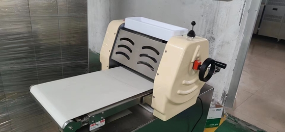 Professionele 370mm Mini deegplaat GL-370 75kg N.W 80kg G.W Voor precisie deegpers