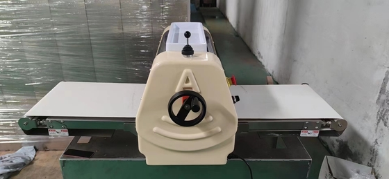 Professionele 370mm Mini deegplaat GL-370 75kg N.W 80kg G.W Voor precisie deegpers