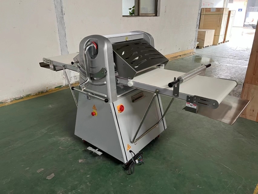 220V/380V Verticale deegplaat 6,5 kg Maximaal deeggewicht Roller Regulerend bereik 0,5-38mm