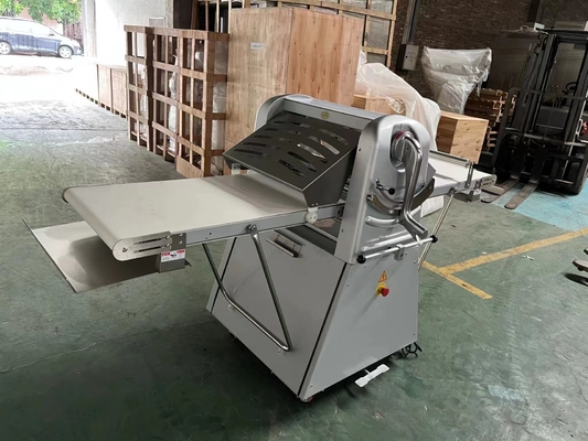 220V/380V Verticale deegplaat 6,5 kg Maximaal deeggewicht Roller Regulerend bereik 0,5-38mm